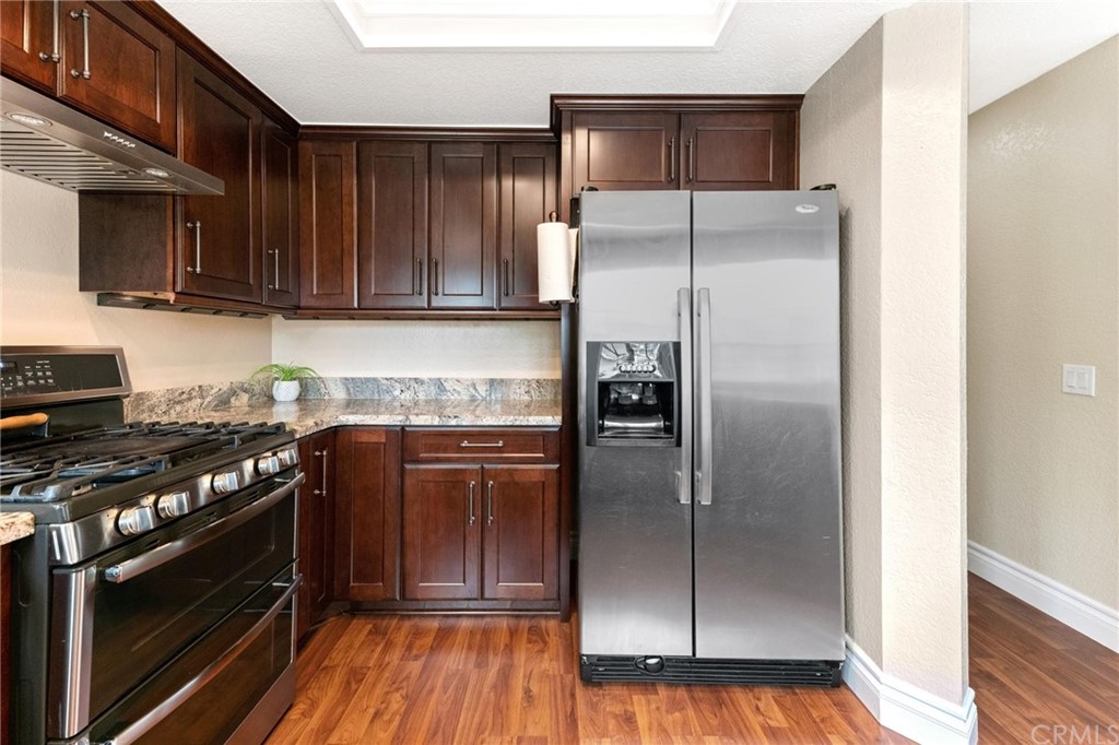 17 Leesburg Irvine, CA 92620 - Photo 3 of 48