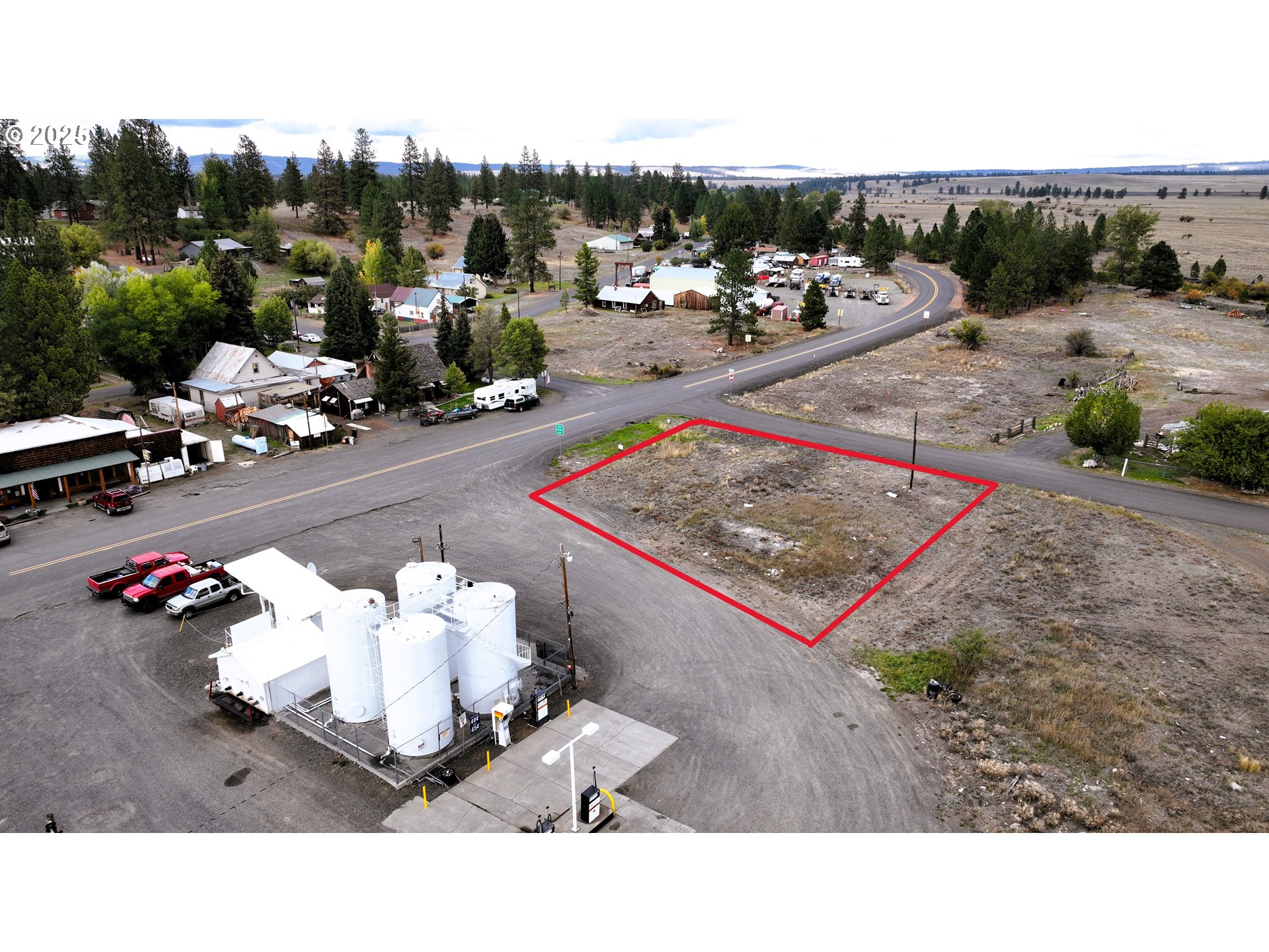 208 Main Street Ukiah, OR 97880 - Photo 4 of 4 a view of a parking space