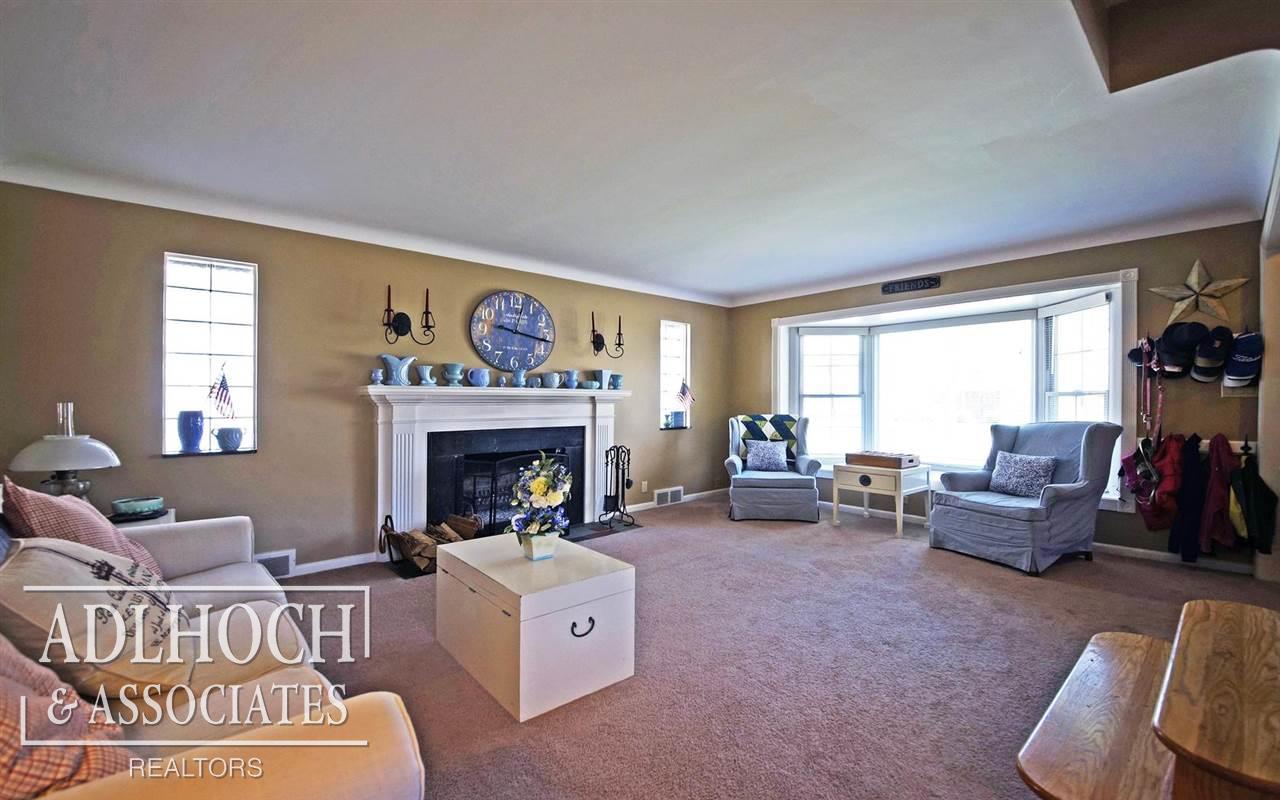 307 Ridgemont Road Grosse Pointe Farms, MI 48236 - Photo 2 of 25