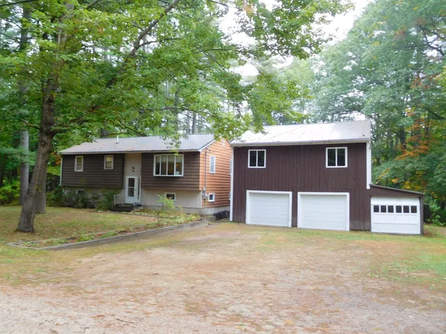 $359,000 | 107 Riverside Drive, Mechanic Falls, ME 04256
