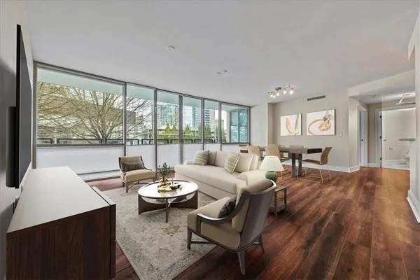 $575,000 | 700 Park Regency Place Northeast, Unit 502, Atlanta, GA 30326