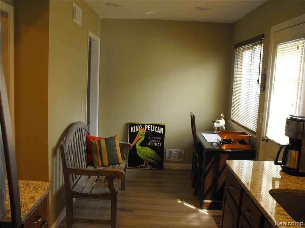 402 Baldwin Avenue Rochester, MI 48307 - Photo 16 of 40