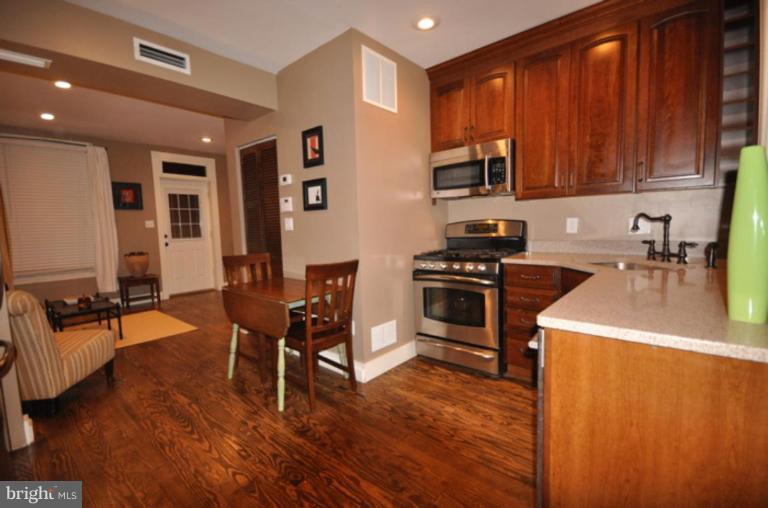2231 10th Street Northwest Washington, DC 20001 - Photo 4 of 30 Kitchen/Dining Room