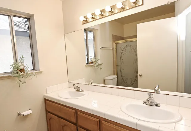 $410,000 | 3449 West Wrenwood Avenue, Fresno, CA 93711