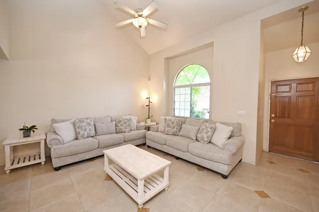 $410,000 | 3449 West Wrenwood Avenue, Fresno, CA 93711