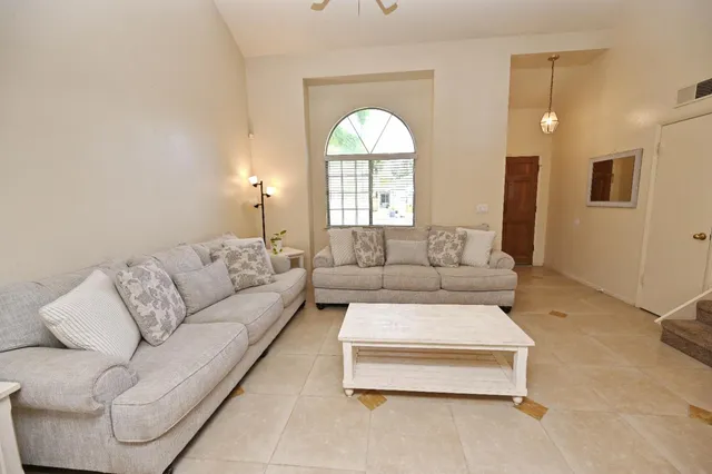 $410,000 | 3449 West Wrenwood Avenue, Fresno, CA 93711