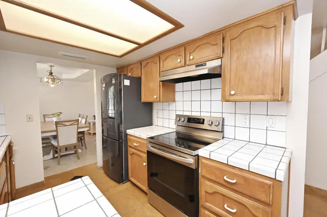 $410,000 | 3449 West Wrenwood Avenue, Fresno, CA 93711