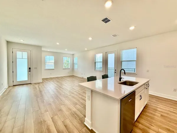 $3,000 | 2031 Wild Heron Court, Valrico, FL 33596