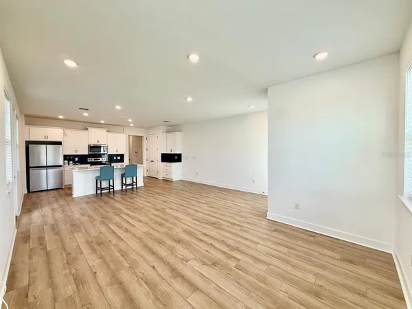 $3,000 | 2031 Wild Heron Court, Valrico, FL 33596