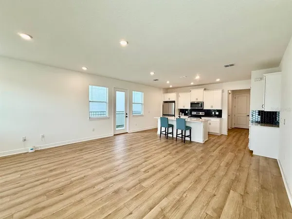 $3,000 | 2031 Wild Heron Court, Valrico, FL 33596