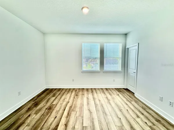 $3,000 | 2031 Wild Heron Court, Valrico, FL 33596