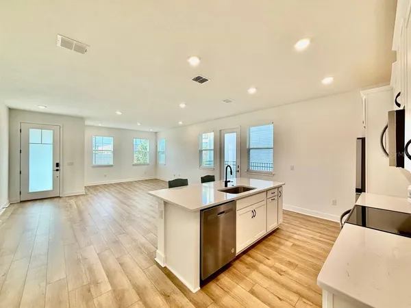 $3,000 | 2031 Wild Heron Court, Valrico, FL 33596