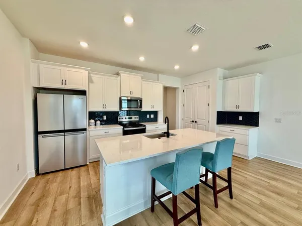 $3,000 | 2031 Wild Heron Court, Valrico, FL 33596