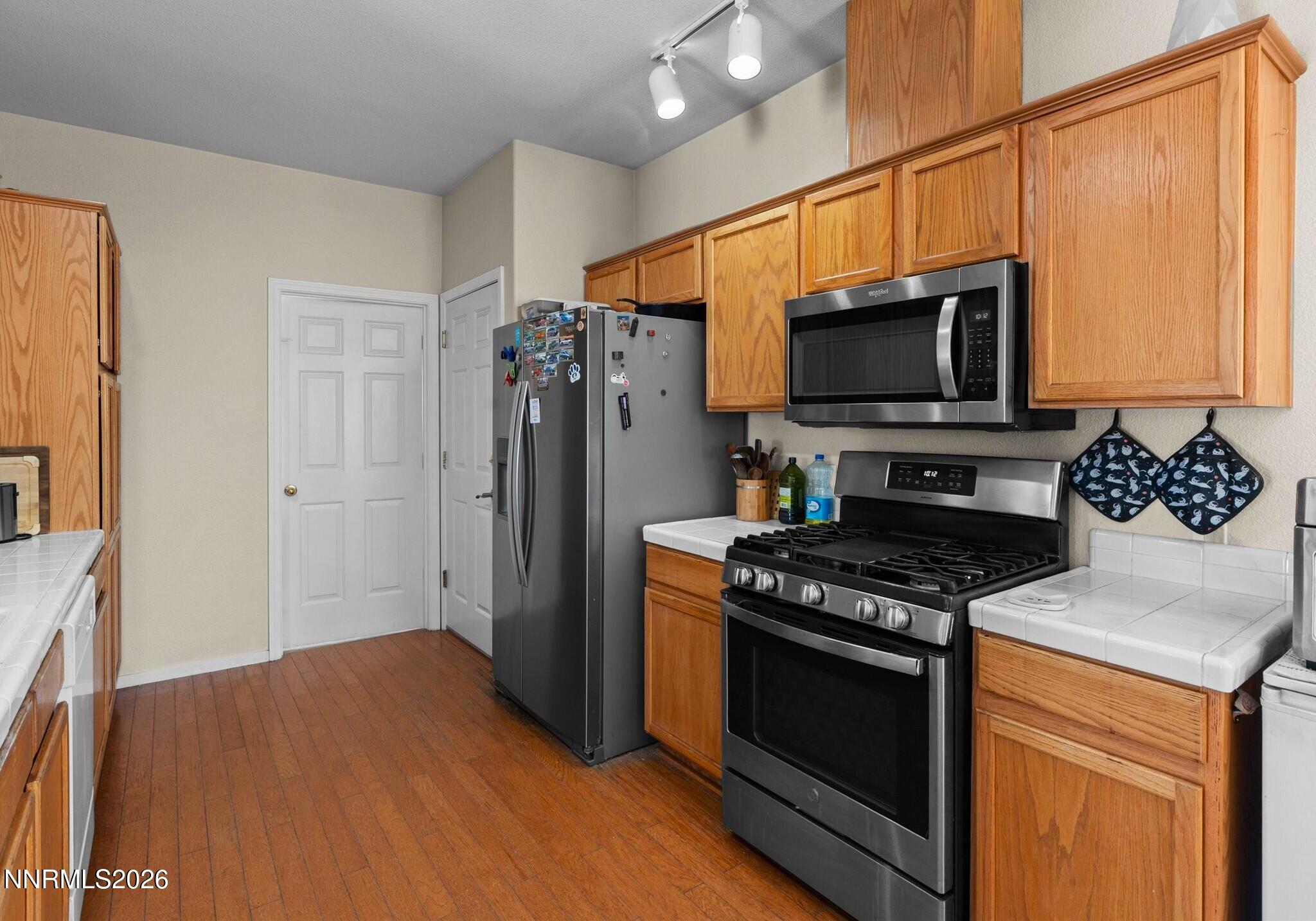 21140 Mt Lewis Court Reno, NV 89508 - Photo 9 of 32 cc