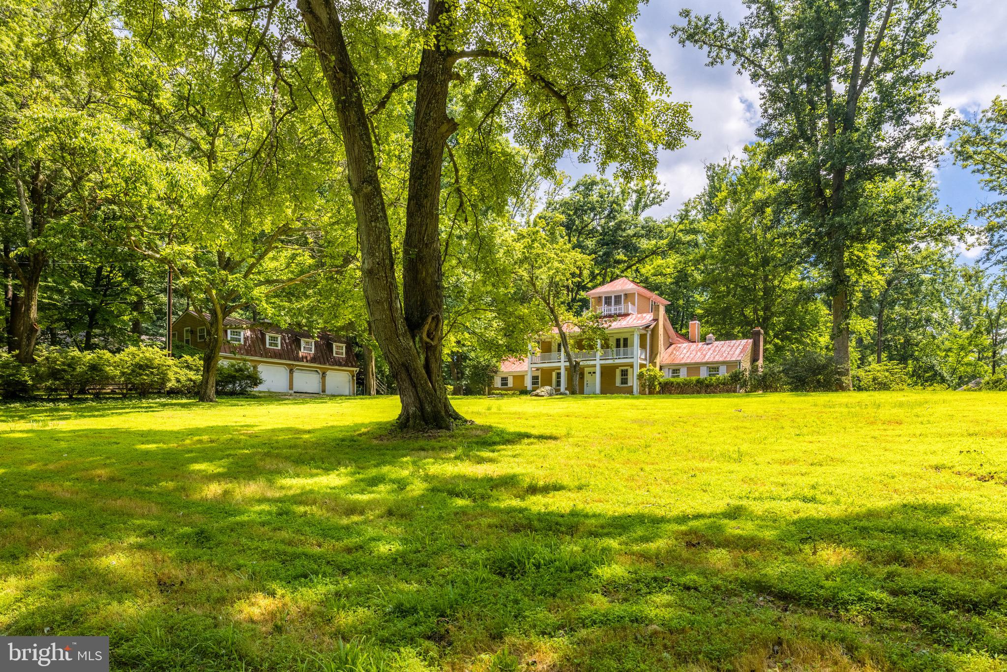 7327 Georgetown Pike McLean, VA 22102 - Photo 4 of 11