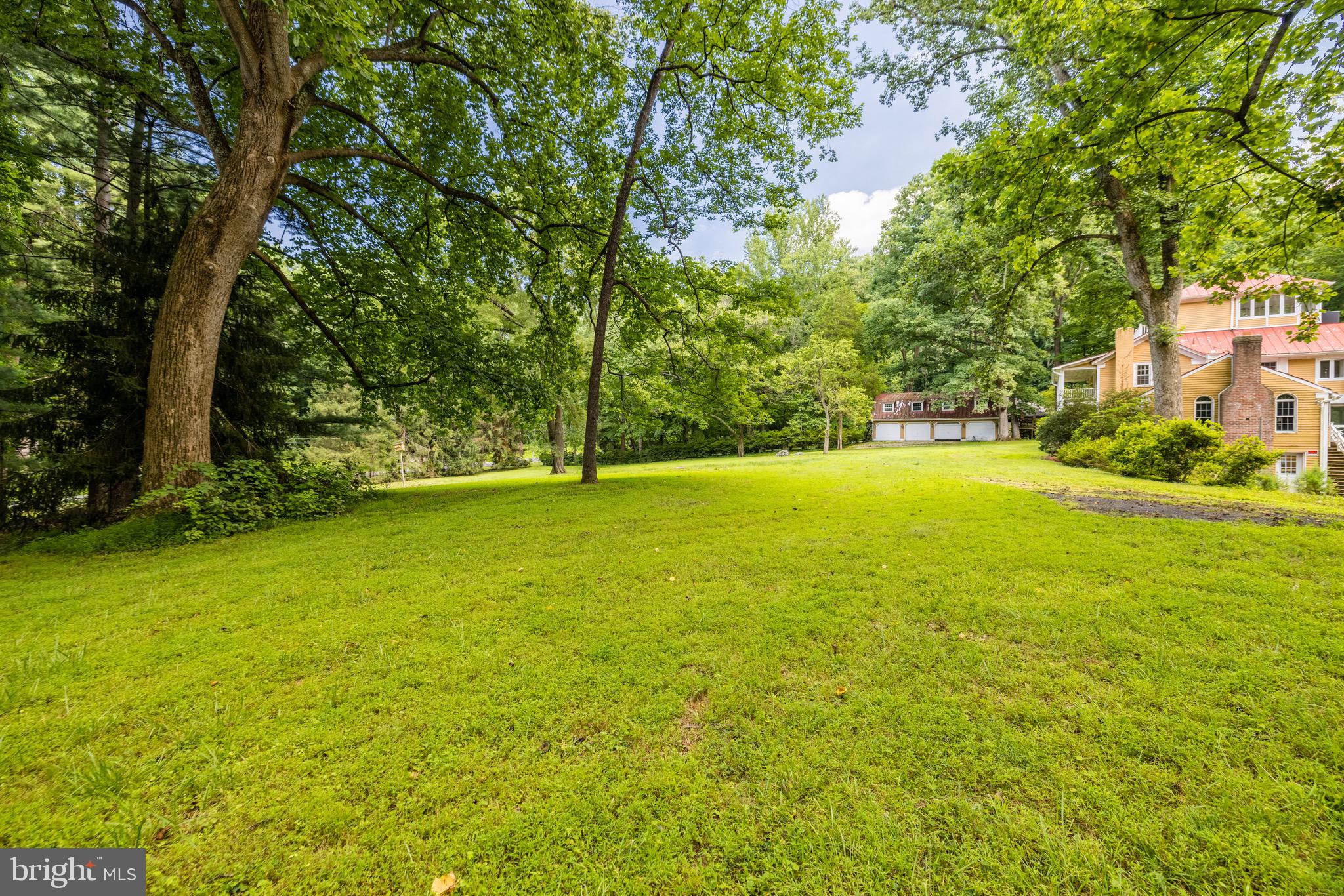 7327 Georgetown Pike McLean, VA 22102 - Photo 7 of 11