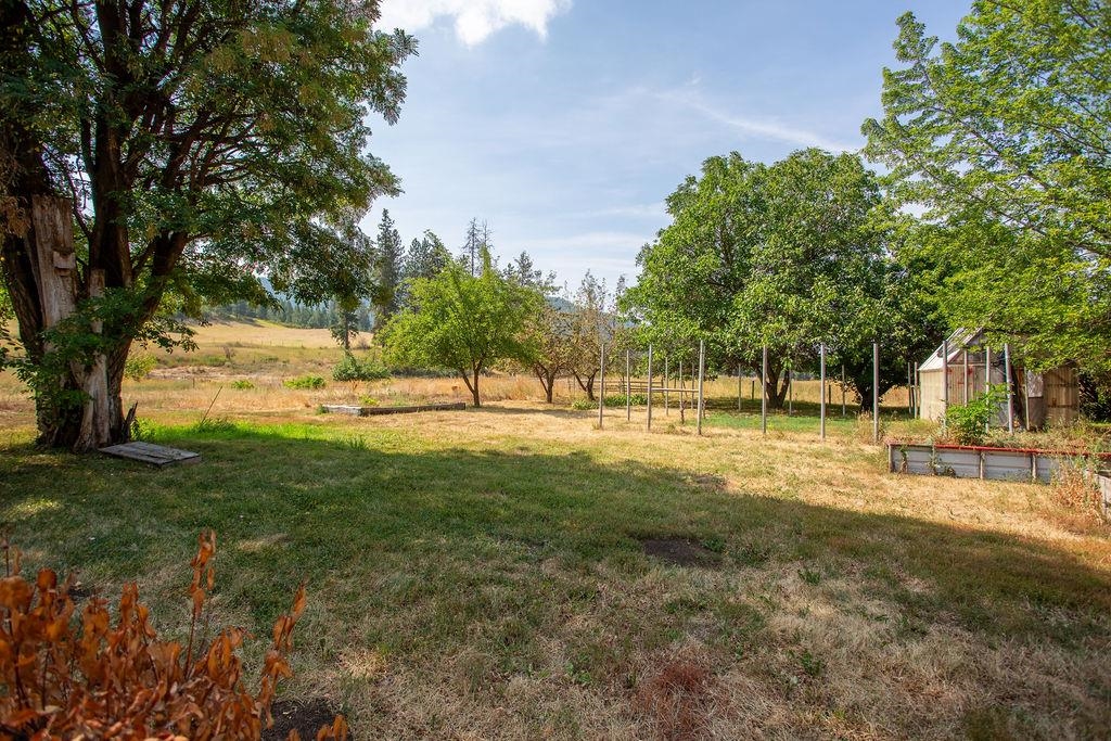 3540 Cedonia-Addy Road Hunters, WA 99137 - Photo 37 of 47