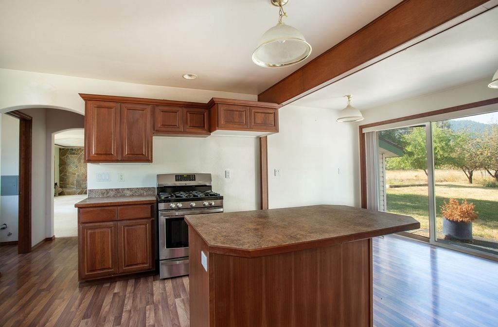 3540 Cedonia-Addy Road Hunters, WA 99137 - Photo 5 of 47