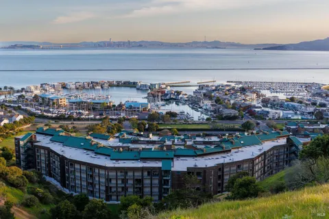 $537,000 | 1201 Brickyard Way, Unit 211, Richmond, CA 94801