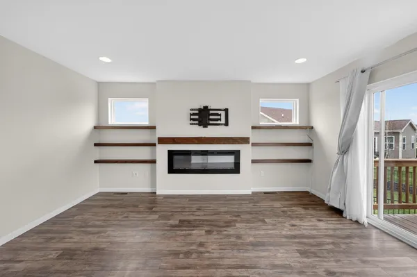 $549,900 | 976 Griffin Way, DeForest, WI 53532