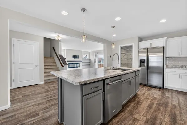 $549,900 | 976 Griffin Way, DeForest, WI 53532