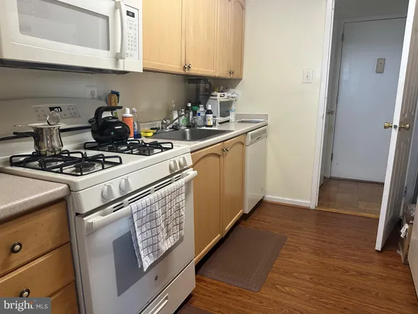 $2,650 | 2500 North Van Dorn Street, Unit 1507, Alexandria, VA 22302