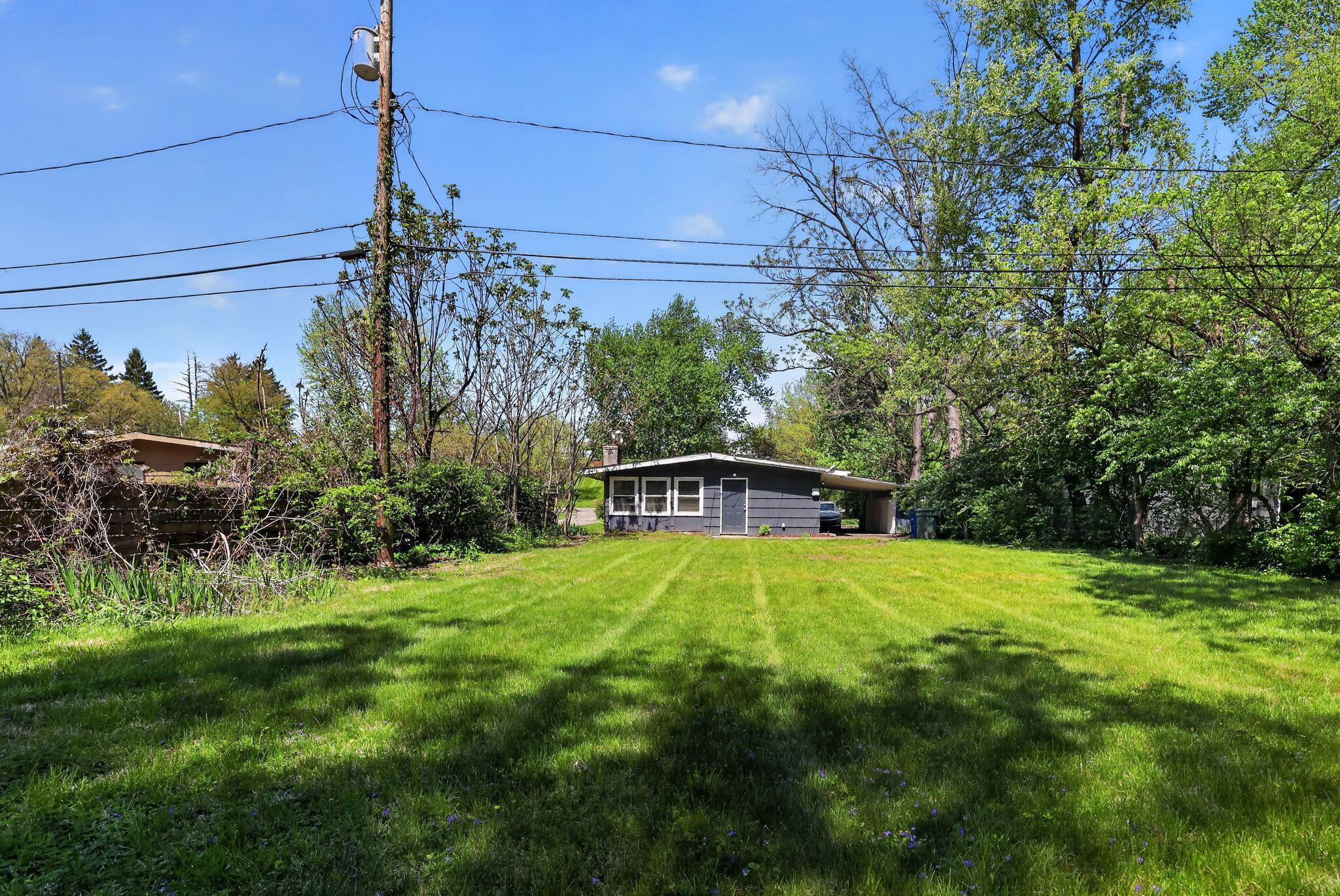 994 Sunbury Road Columbus, OH 43219 - Photo 38 of 40 08_994_Sunbury_Rd_Columbus_OH_43219-Exte