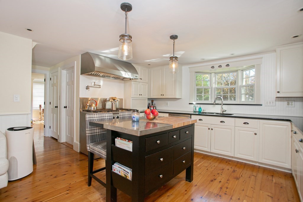 16 Marion Road Mattapoisett, MA 02739 - Photo 12 of 39 Gallery Image 12