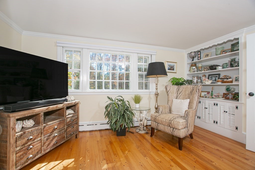 16 Marion Road Mattapoisett, MA 02739 - Photo 9 of 39 Gallery Image 9