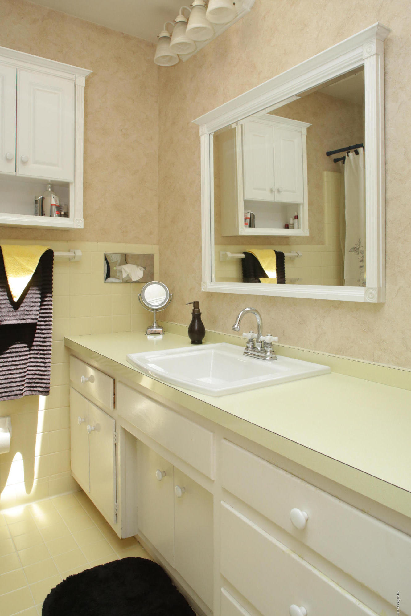 8409 Fox Ridge Court Louisville, KY 40272 - Photo 17 of 30 U05A3498