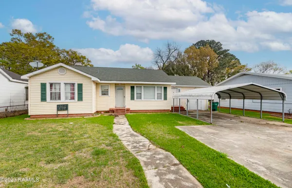 $99,000 | 2710 Dalbor Street, Jeanerette, LA 70544