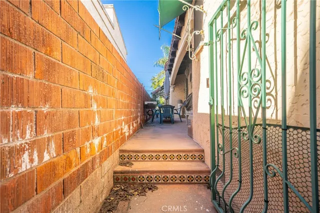a view of an entryway with a street