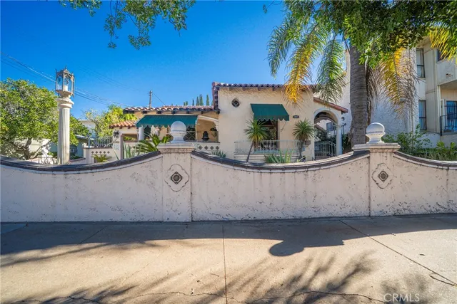 a view of a outdoor space