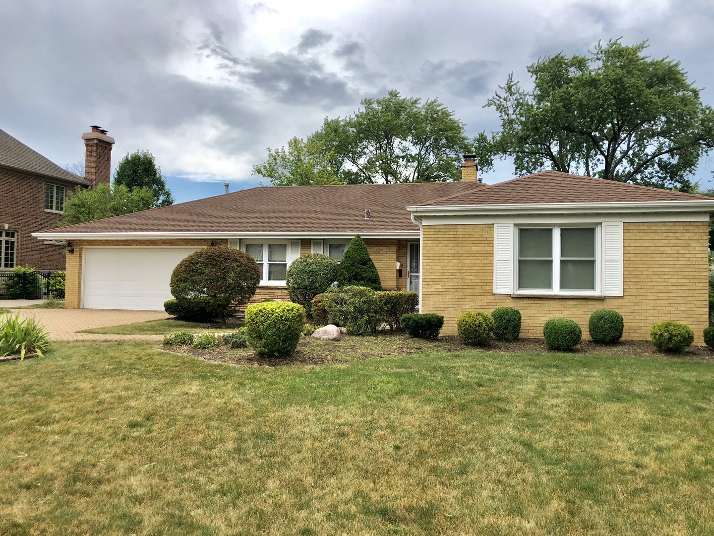1886 Manor Lane Park Ridge, IL 60068 - Photo 2 of 30