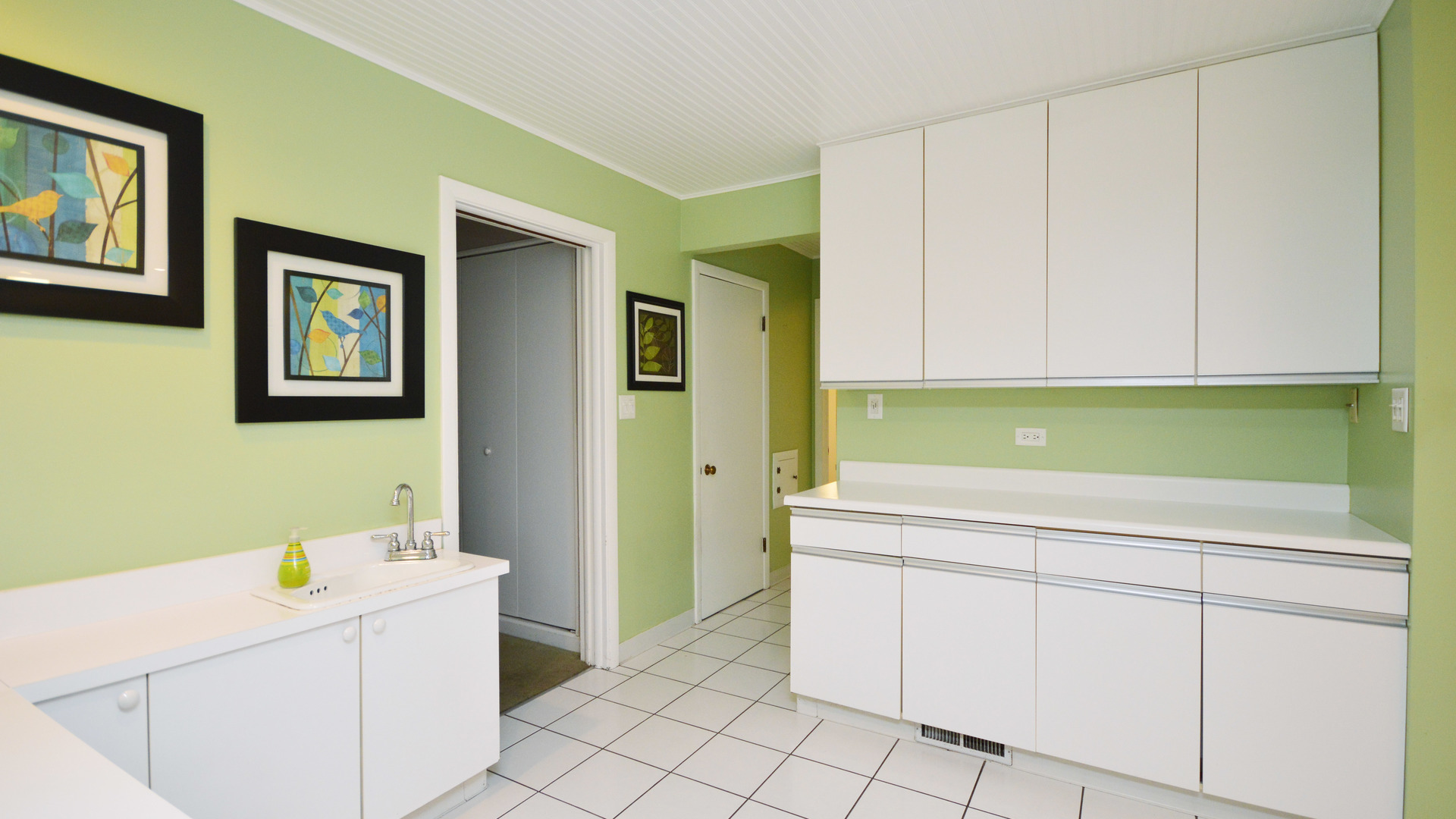 1886 Manor Lane Park Ridge, IL 60068 - Photo 12 of 30