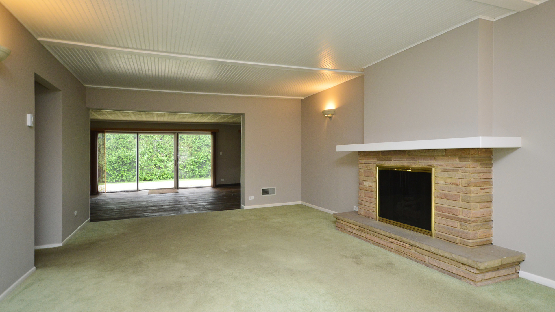 1886 Manor Lane Park Ridge, IL 60068 - Photo 4 of 30
