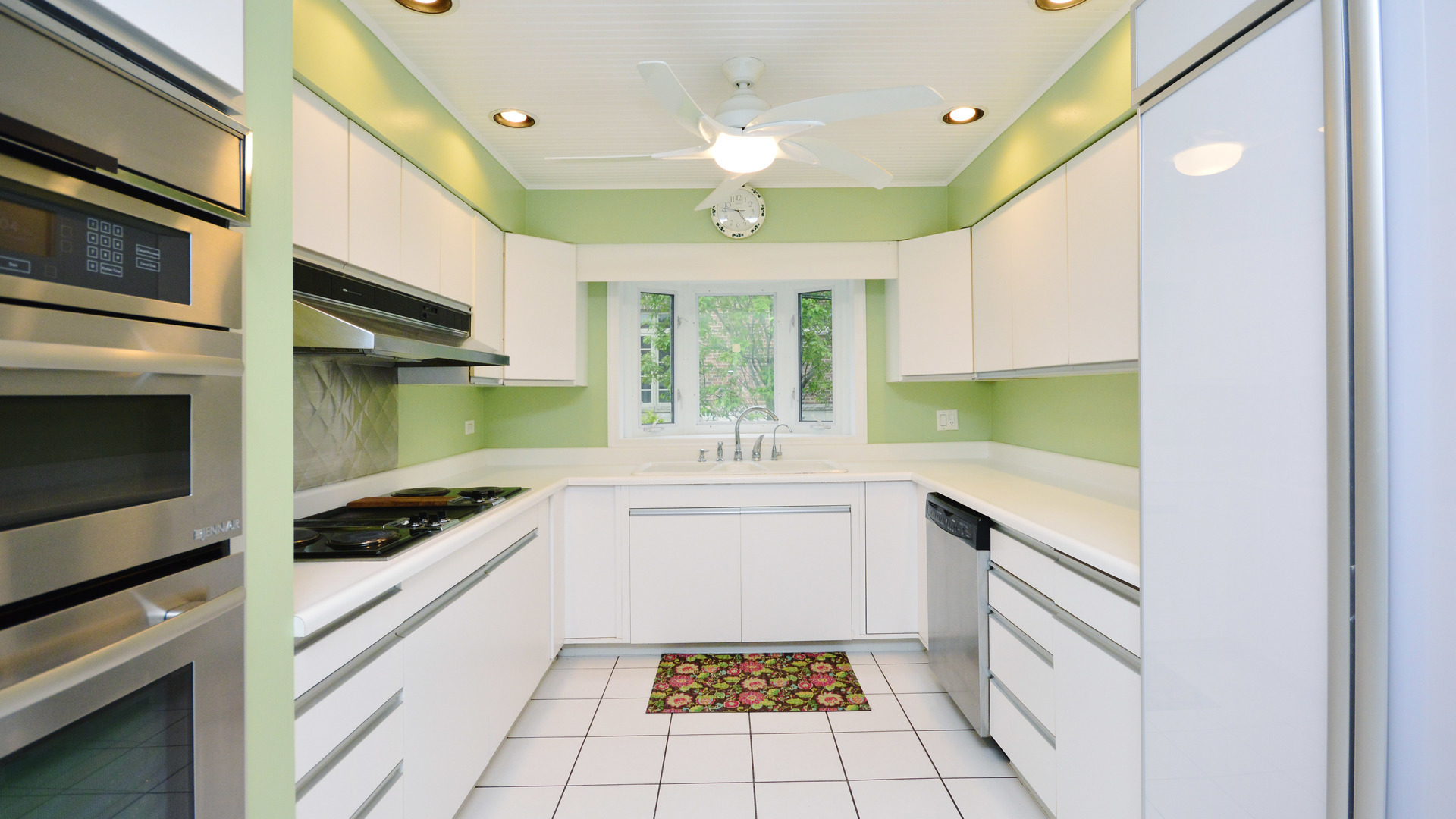1886 Manor Lane Park Ridge, IL 60068 - Photo 10 of 30