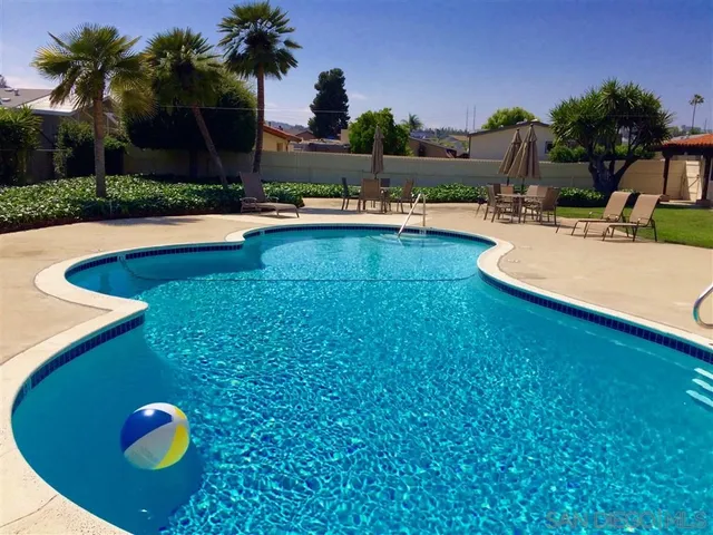 $217,900 | 1001 South Hale Avenue, Unit 10, Escondido, CA 92029