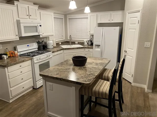 $217,900 | 1001 South Hale Avenue, Unit 10, Escondido, CA 92029