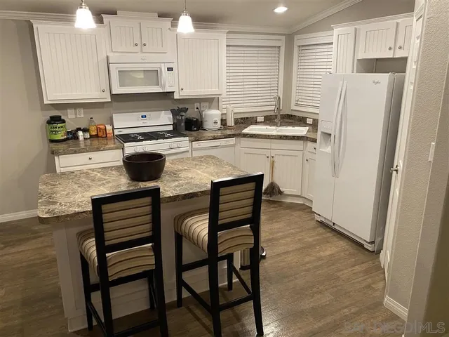 $217,900 | 1001 South Hale Avenue, Unit 10, Escondido, CA 92029