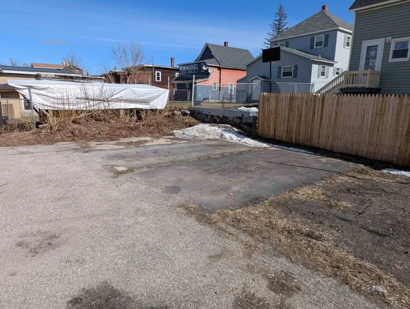 $124,900 | 520 Champlain Street, Berlin, NH 03570