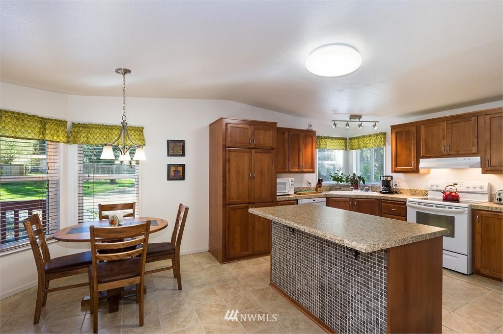 4753 Arvick Road Southeast Port Orchard, WA 98366 - Photo 7 of 24 Gallery Image 7