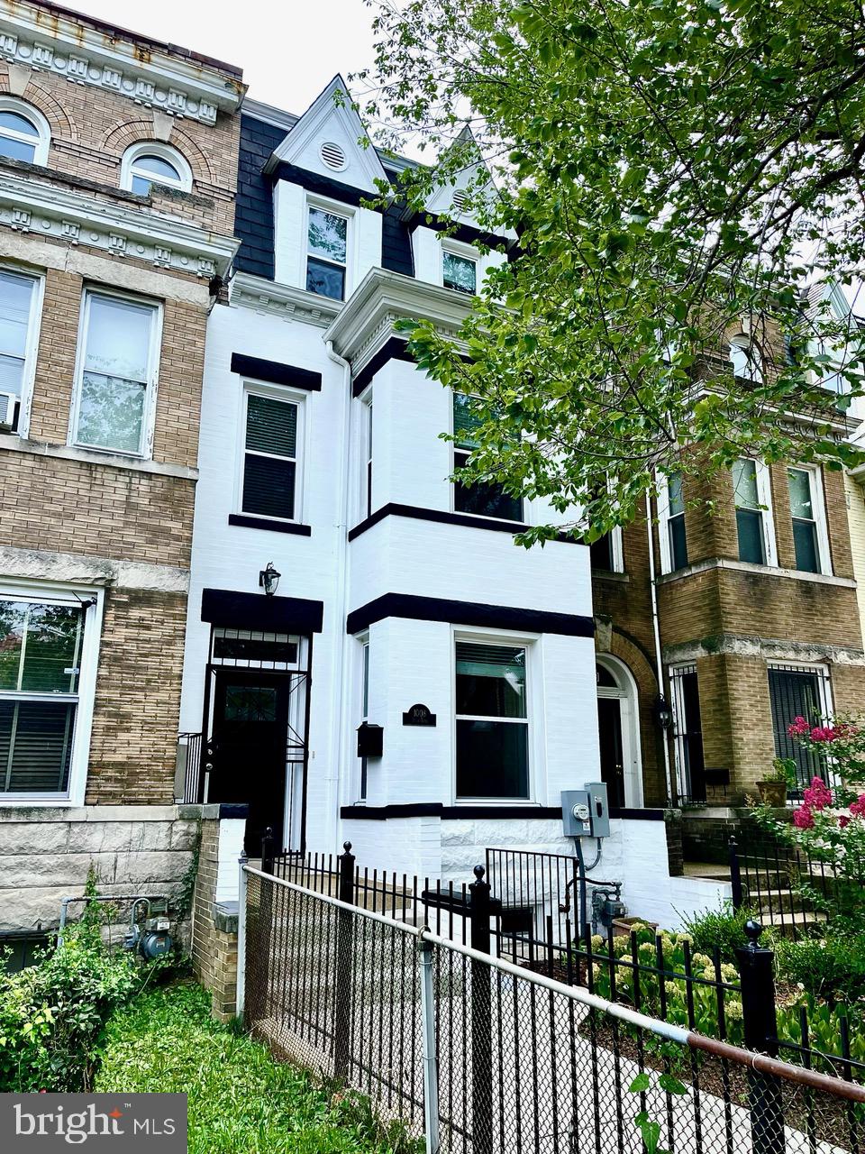 1008 Park Road Northwest Washington, DC 20010 - Photo 2 of 56