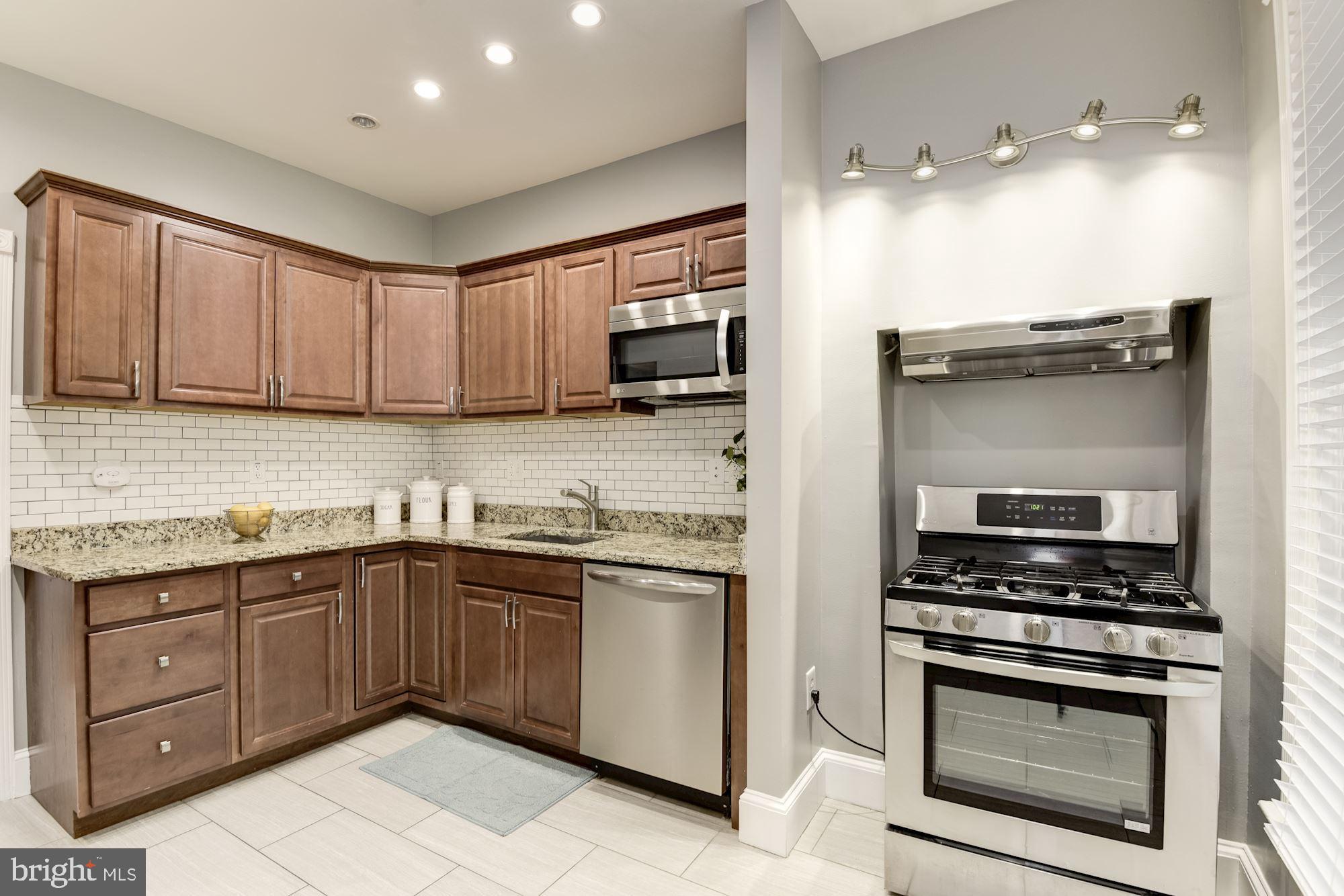 1008 Park Road Northwest Washington, DC 20010 - Photo 11 of 56