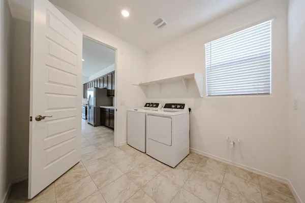 $2,900 | 7677 West Smoketree Drive, Peoria, AZ 85383