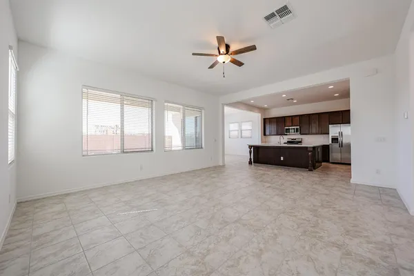 $2,900 | 7677 West Smoketree Drive, Peoria, AZ 85383