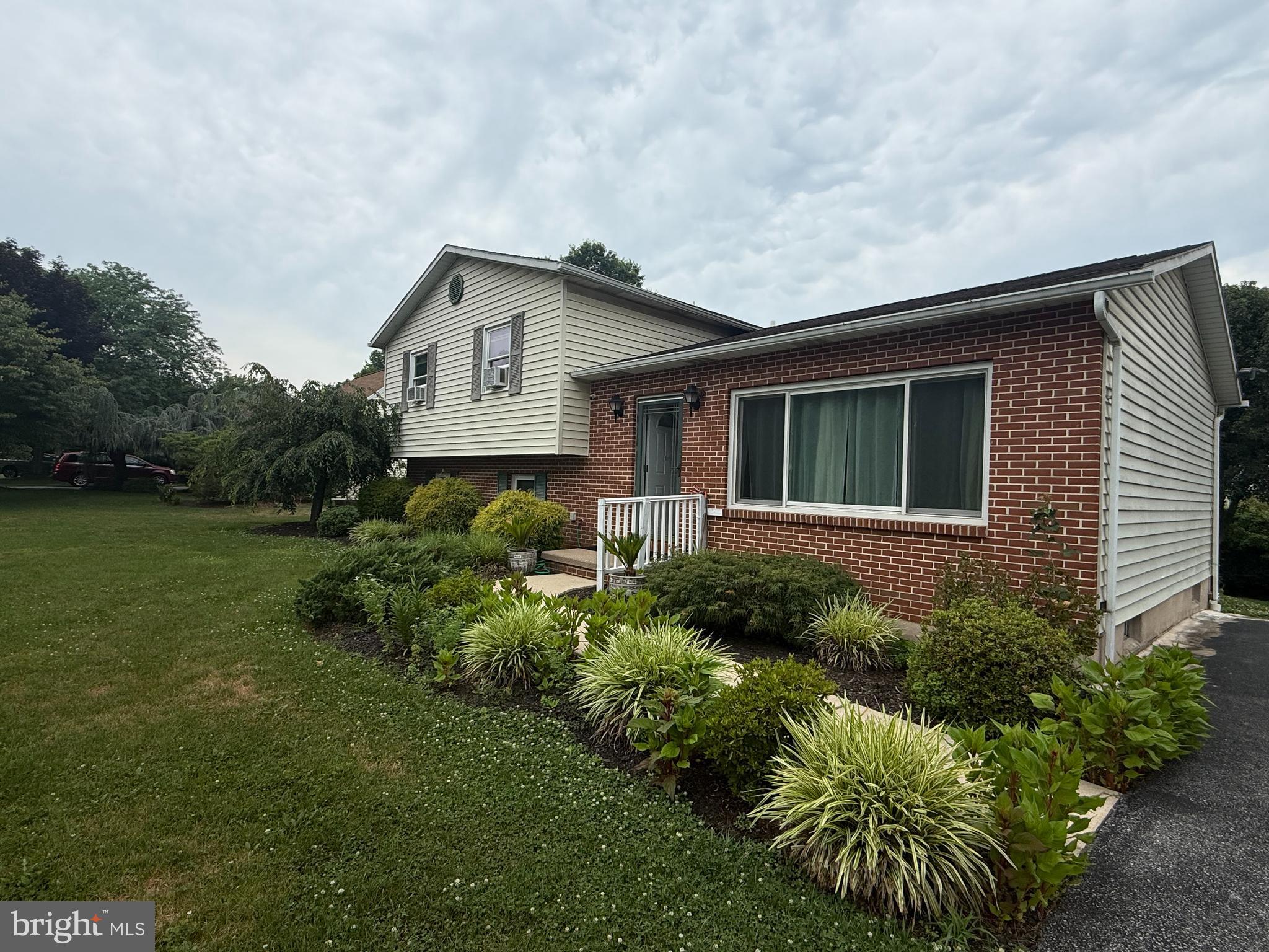 56 Wingert Road Wyomissing, PA 19610 - Photo 3 of 18