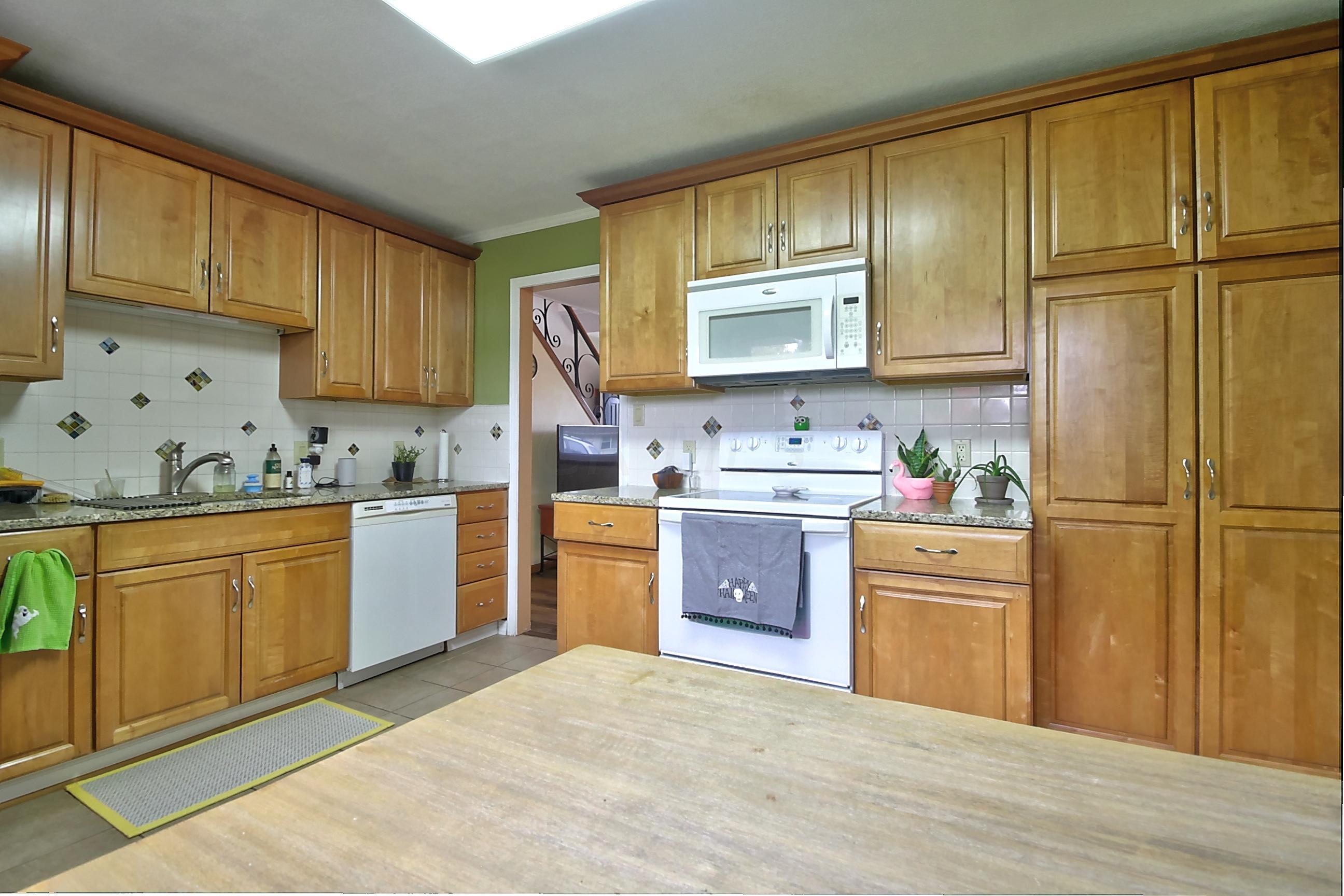 1109 Caniff Road Columbus, OH 43221 - Photo 12 of 28 Gallery Image 12