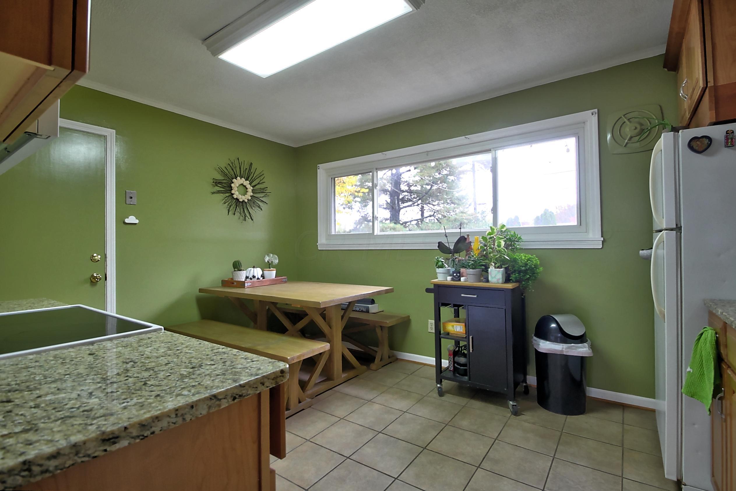 1109 Caniff Road Columbus, OH 43221 - Photo 10 of 28 Gallery Image 10