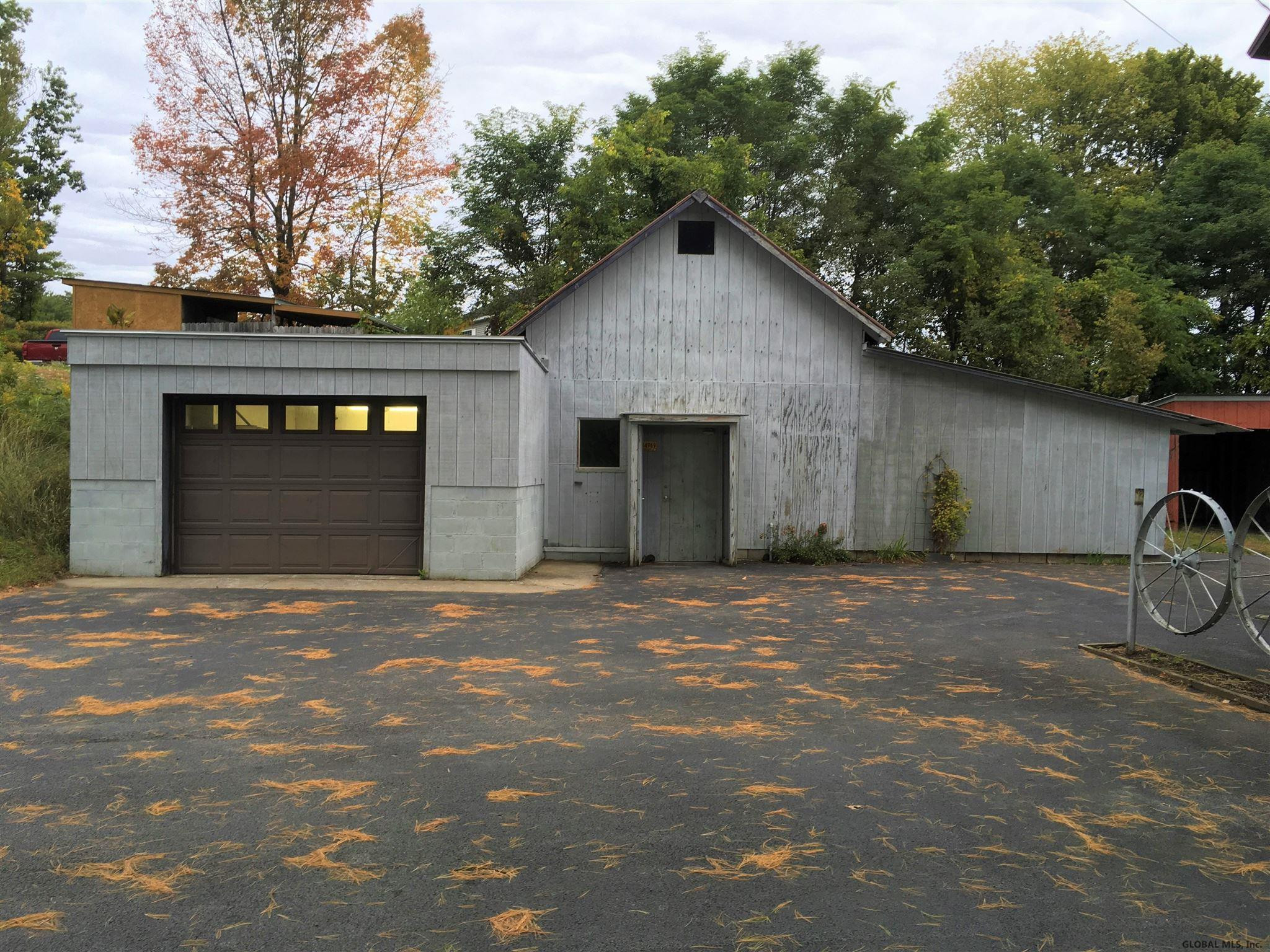83 Werner Road Halfmoon, NY 12065 - Photo 4 of 47 Photo 4